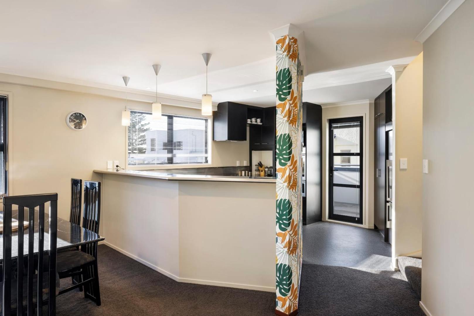 Pacific Escape - Downtown, Beach & Sea Views Mount Maunganui Exterior foto